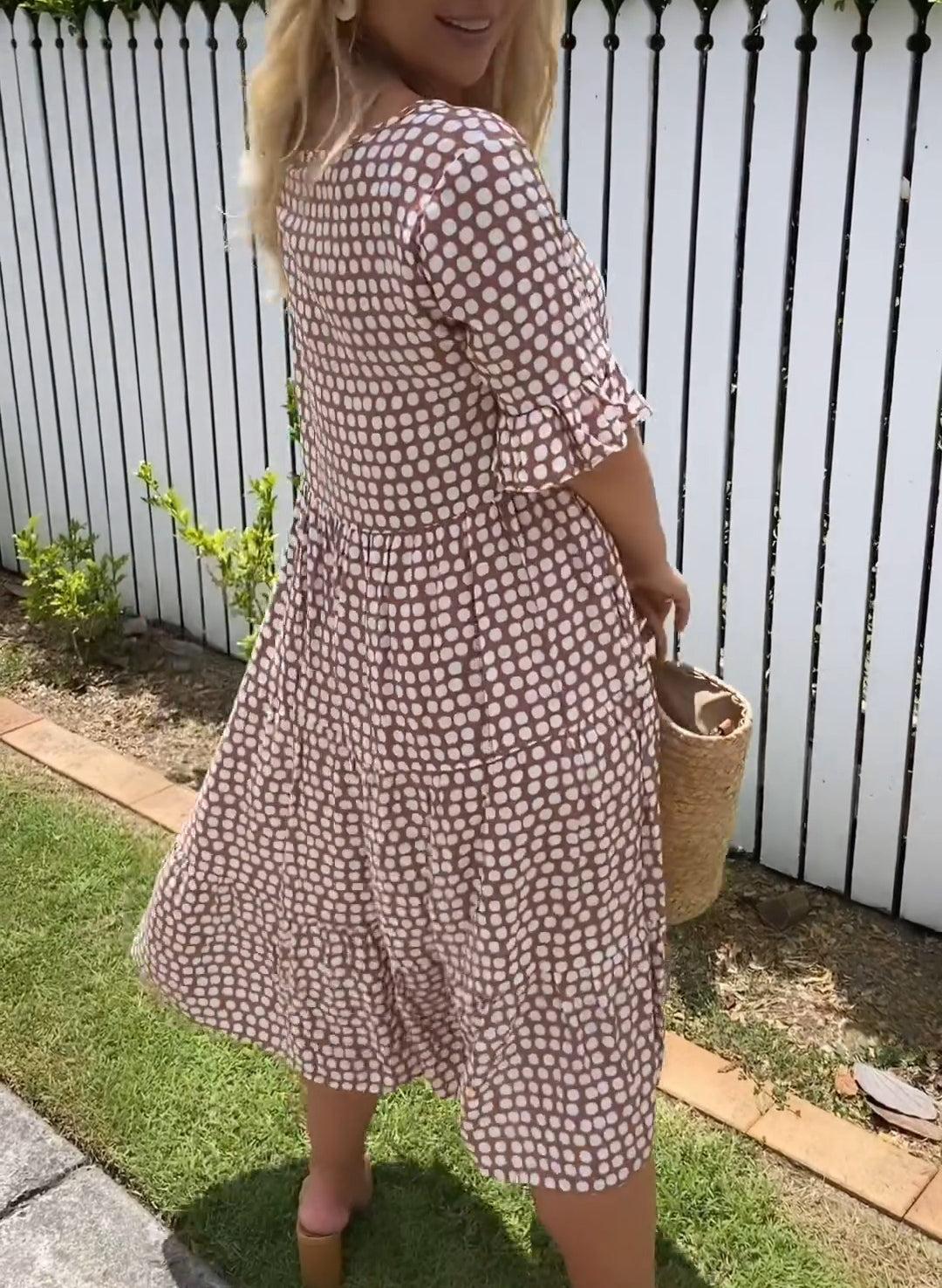 ZORA | Rochie Midi cu Mâneci Scurte în Culoare Nisip
