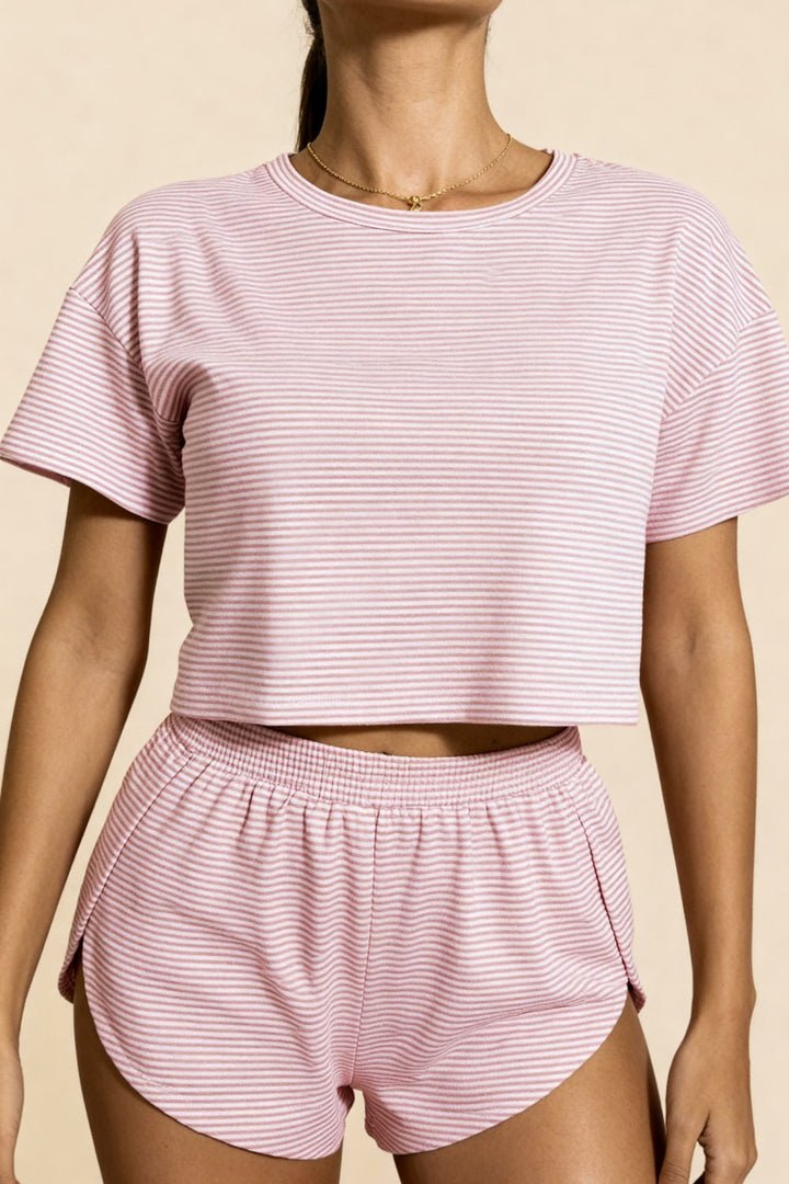 Set scurt cu fante și crop top Carmen Rose