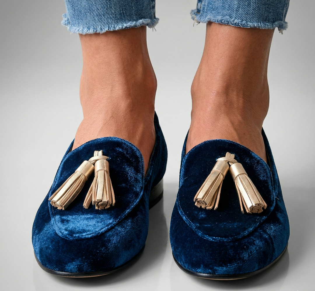 Anna - Mocasini Clasici cu Pomponeți