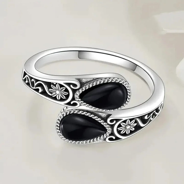 Inel Elegant cu Floare din Piatră de Lună